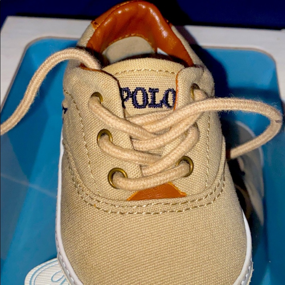 Polo Ralph Lauren soft bottom khaki canvas Vaughn size 2